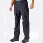 Downpour Pants Black Rab son pantalones impermeables de montaña y alpinismo
