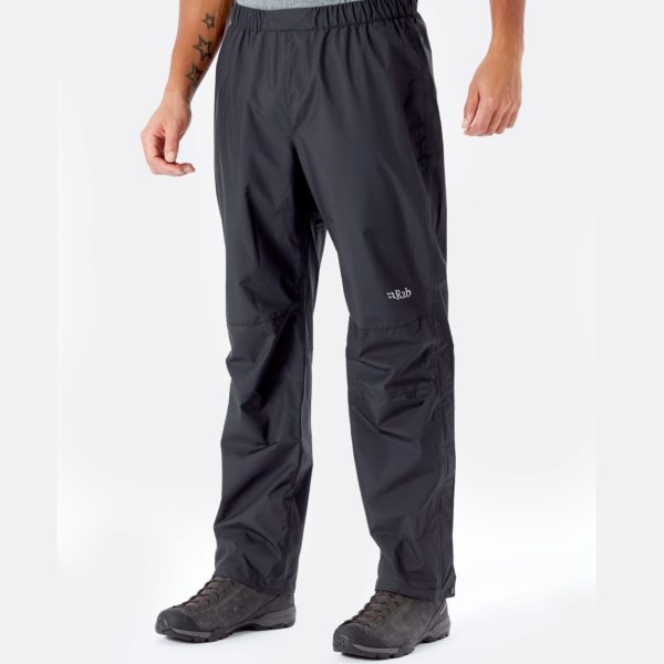 Downpour Pants Black Rab son pantalones impermeables de montaña y alpinismo