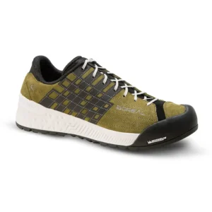 Bamba Olive Boreal calzado de senderismo y aproximacion hombre